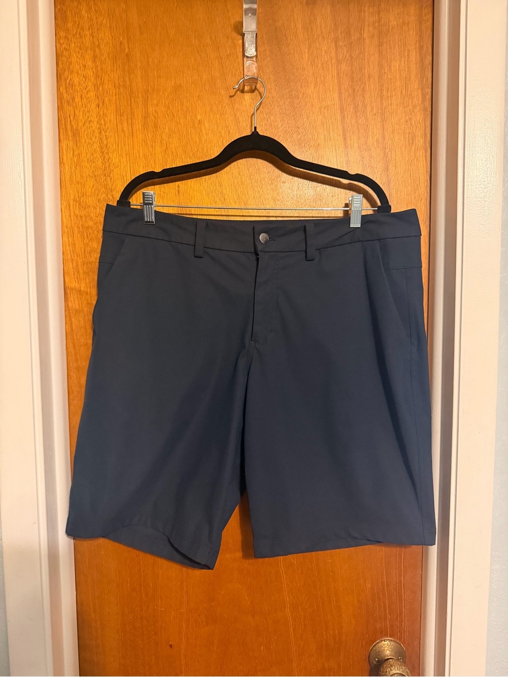 Lululemon athletica Men's Navy Flat-Front Performance Shorts